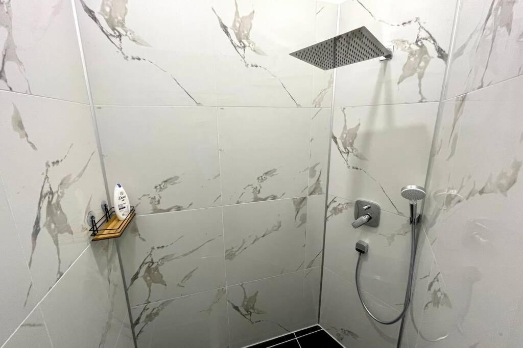 Villa Einhorn: Altstadt Loft Mit Privater Terrasse Гослар Екстериор снимка